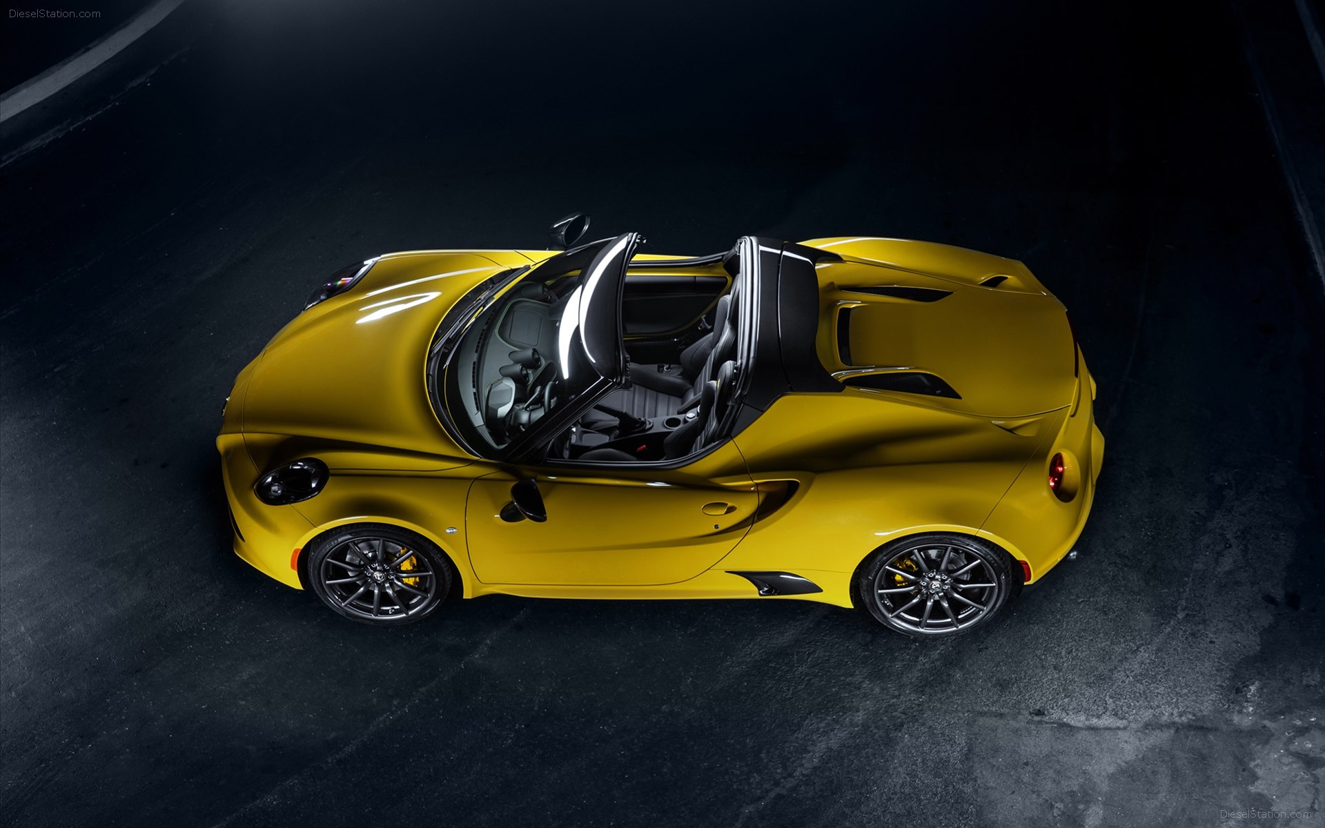 Alfa Romeo 4C Spider 2015